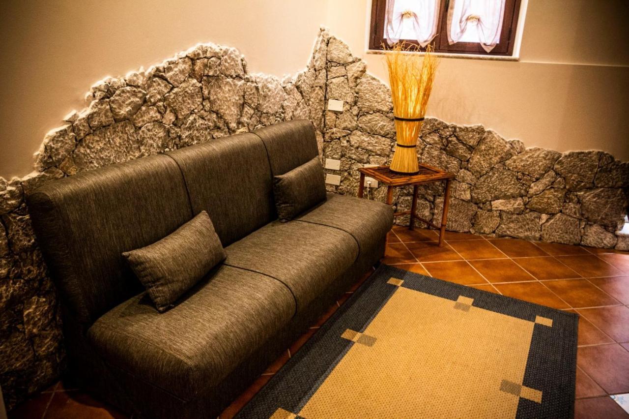 Casa Francy Villa คาสเตลโมลา ภายนอก รูปภาพ