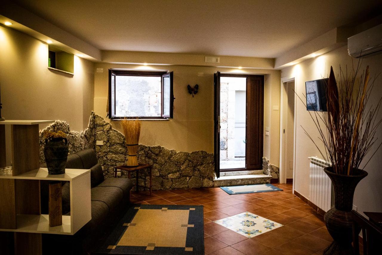 Casa Francy Villa คาสเตลโมลา ภายนอก รูปภาพ